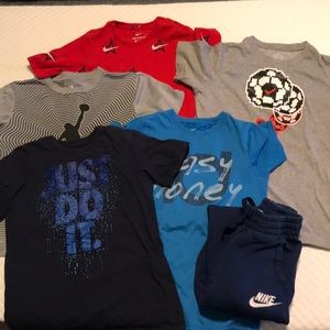 Boys Nike lot Sz 10/12 M L